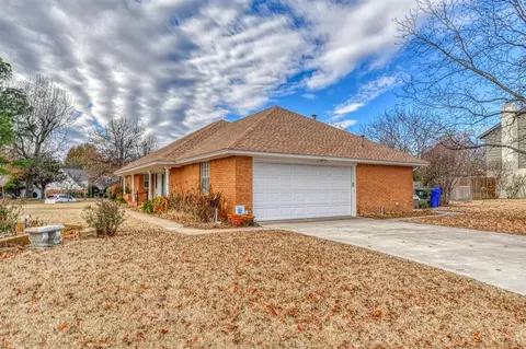 Exterior - 1801 Thorton St, Norman, OK 73069 photo 4 of 9