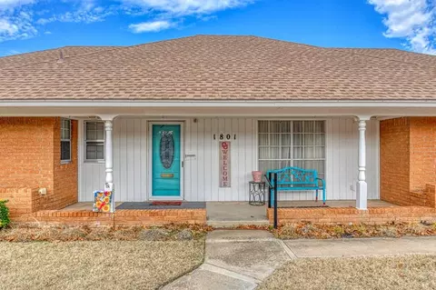 Exterior - 1801 Thorton St, Norman, OK 73069 photo 5 of 9