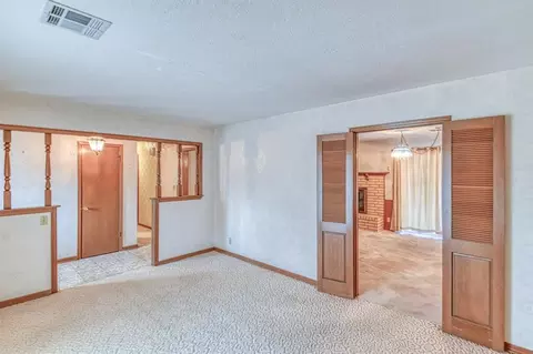 Living - 1801 Thorton St, Norman, OK 73069 photo 3 of 8