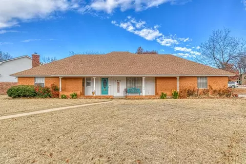 Exterior - 1801 Thorton St, Norman, OK 73069 photo 2 of 9