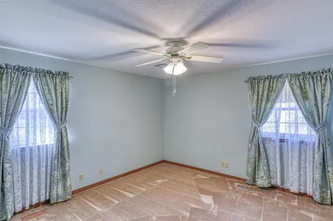 Bedroom - 1801 Thorton St, Norman, OK 73069 photo 4 of 7