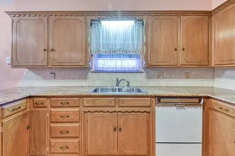 Kitchen - 1801 Thorton St, Norman, OK 73069 photo 6 of 7