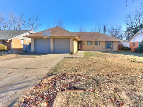 2920 N Alexander Ln, Bethany, OK 73008