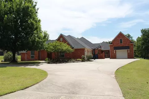1031 Hidden Valley Ln, Choctaw, OK 73020