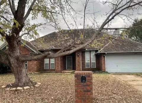 520 NW 167th St, Edmond, OK 73012