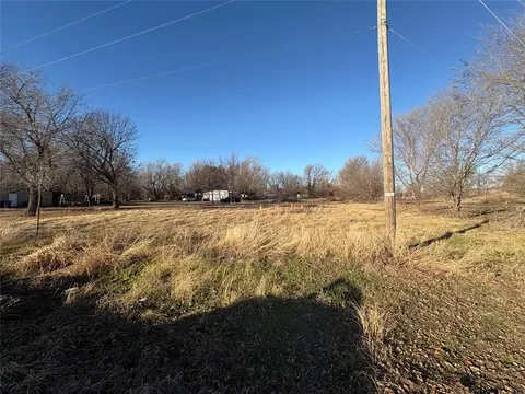 N Carr Drive, Newcastle, OK 73065