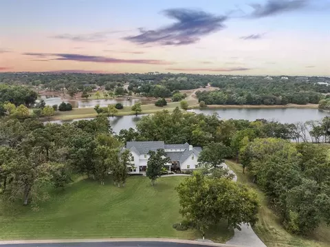 2717 Walking Woods Trl, Jones, OK 73049
