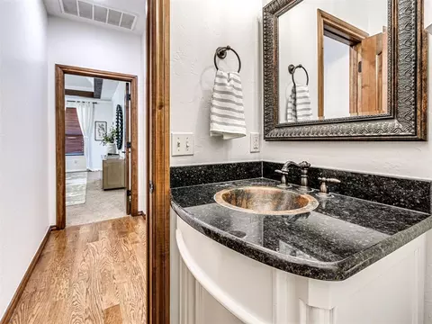 Bath - 1433 Bay Bridge Ct, Edmond, OK 73034 photo 1 of 7