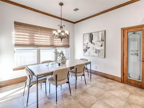 Dining - 1433 Bay Bridge Ct, Edmond, OK 73034 photo 4 of 4