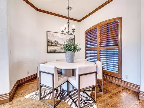 Dining - 1433 Bay Bridge Ct, Edmond, OK 73034 photo 2 of 4