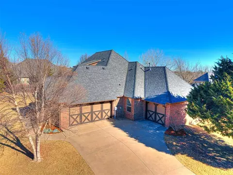 View/Area - 1433 Bay Bridge Ct, Edmond, OK 73034 photo 2 of 4