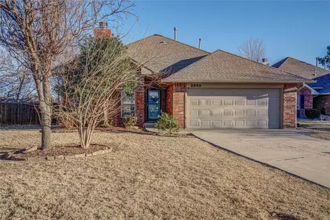 2800 Clearwater Cir, Edmond, OK 73003
