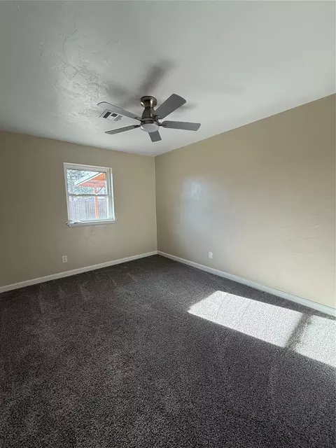 Bedroom - 1808 E Tyler St, Altus, OK 73521 photo 1 of 1