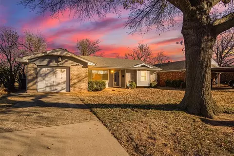 6106 S Hillcrest Dr, Oklahoma City, OK 73159
