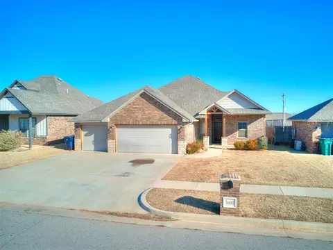 3600 Upland Ridge Dr, Yukon, OK 73099
