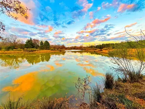 2269 E 2070 Rd, Hugo, OK 74743