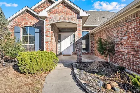 11212 Sturbridge Rd, Oklahoma City, OK 73162