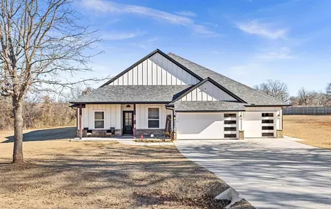 2001 Sky Trail Cir, Blanchard, OK 73010