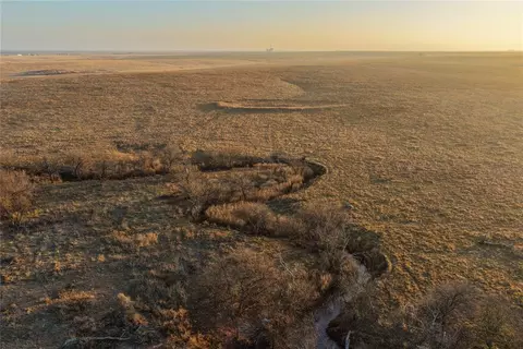 000 N 2470 Rd, Chattanooga, OK 73528