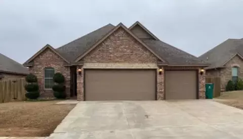 11904 SW 18th St, Yukon, OK 73099