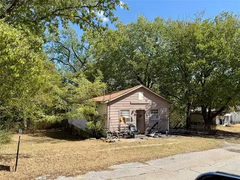 340 N 9th St, Seminole, OK 74868
