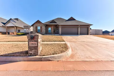 10624 Two Lakes Dr, Yukon, OK 73099