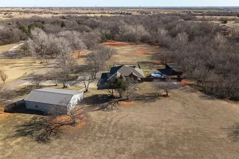 1920 NE Susanna Rd, Piedmont, OK 73078