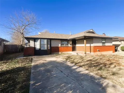 821 Arnold Ave, Moore, OK 73160
