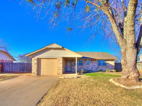 1621 NE 6th Ter, Moore, OK 73160