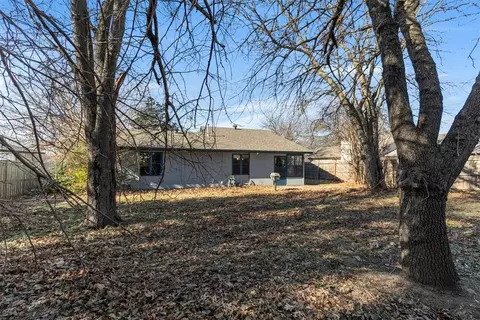 Exterior - 809 Rye Rd, Norman, OK 73072 photo 5 of 5
