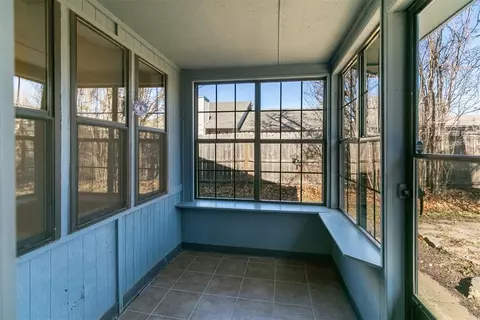 Exterior - 809 Rye Rd, Norman, OK 73072 photo 2 of 5