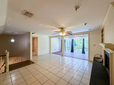 Living - 1218 Benson Dr, Norman, OK 73071 photo 9 of 11