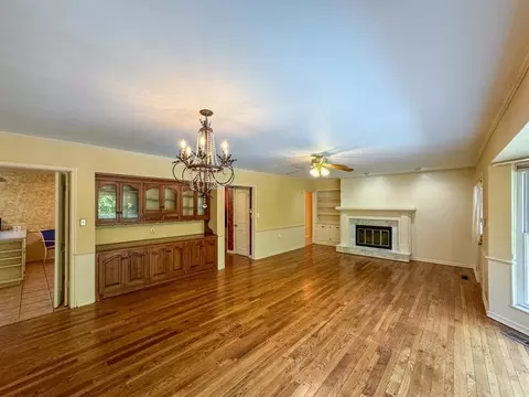 Living - 1218 Benson Dr, Norman, OK 73071 photo 3 of 11