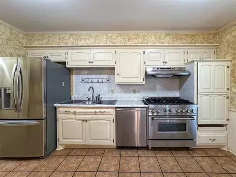 Kitchen - 1218 Benson Dr, Norman, OK 73071 photo 5 of 6