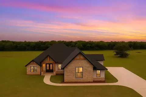 1600 N 60th St, Noble, OK 73068