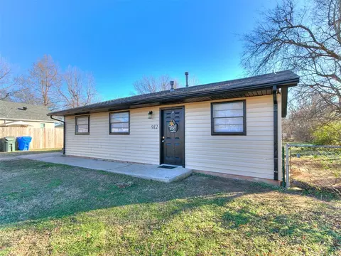 Exterior - 912 Eufaula St, Norman, OK 73071 photo 5 of 5