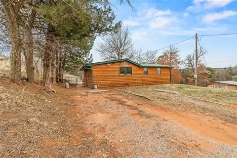 21375 E Seventh St, Hinton, OK 73047