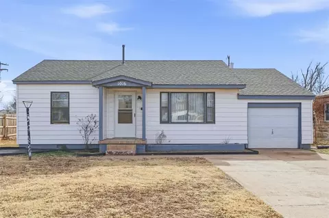 1016 E Pecan St, Altus, OK 73521