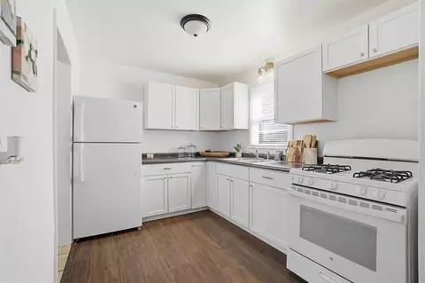 Kitchen - 1016 E Pecan St, Altus, OK 73521 photo 2 of 3