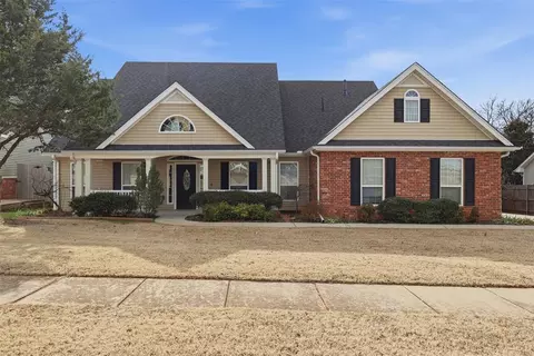 512 Yarmouth Rd, Norman, OK 73071