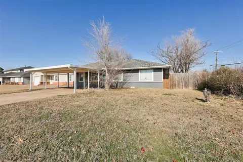 265 E Jarman Dr, Midwest City, OK 73110