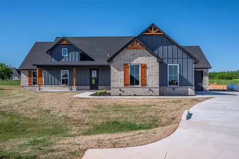 2448 Sierra Cir, Blanchard, OK 73010
