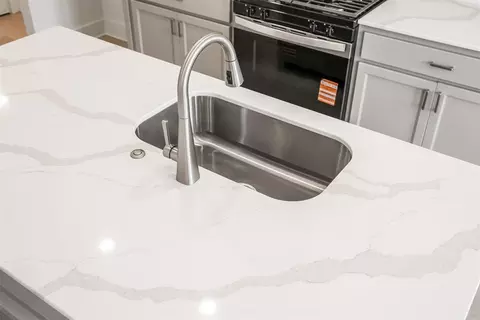 Kitchen - 15801 Nighthawk Dr, Moore, OK 73170 photo 3 of 6