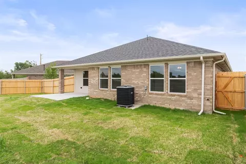 Other - 15801 Nighthawk Dr, Moore, OK 73170 photo 6 of 7