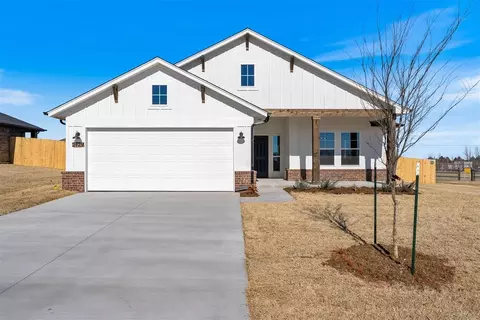 2479 Heather Rd, Blanchard, OK 73010