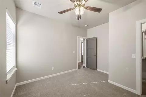 Bedroom - 1300 Colonial Ave, Tuttle, OK 73089 photo 7 of 8