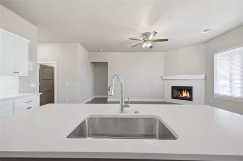 Kitchen - 1300 Colonial Ave, Tuttle, OK 73089 photo 3 of 4