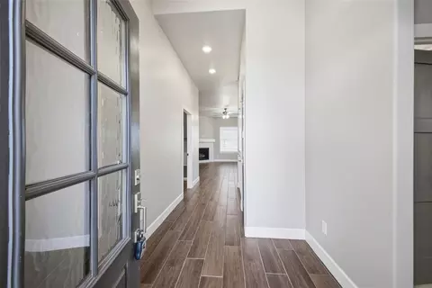 Entry Way - 1300 Colonial Ave, Tuttle, OK 73089 photo 4 of 5