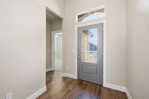 Entry Way - 1300 Colonial Ave, Tuttle, OK 73089 photo 5 of 5