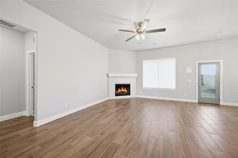 Living - 1300 Colonial Ave, Tuttle, OK 73089 photo 5 of 5